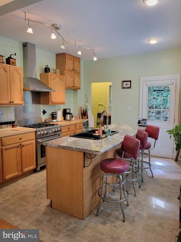2 BROADWAY CIR, Cumberland, MD 21502