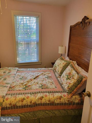 2 BROADWAY CIR, Cumberland, MD 21502