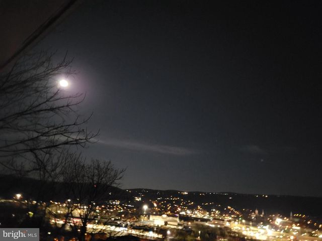 2 BROADWAY CIR, Cumberland, MD 21502