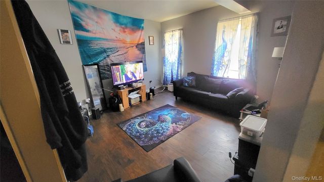 164 Thompson Street, Poughkeepsie, NY 12601