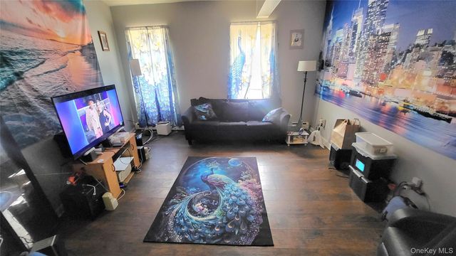 164 Thompson Street, Poughkeepsie, NY 12601