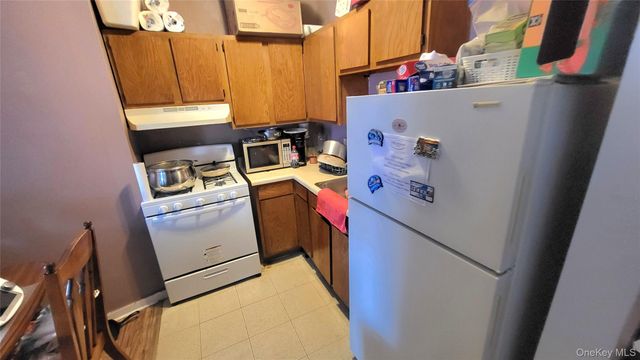 164 Thompson Street, Poughkeepsie, NY 12601