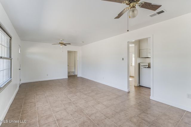 215 Ridgeway Drive, Gulfport, MS 39507