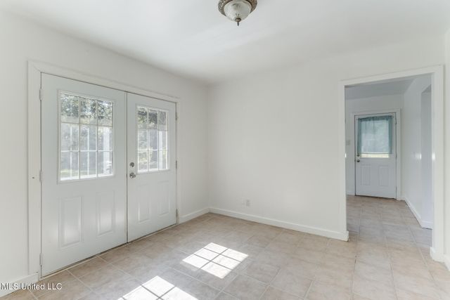 215 Ridgeway Drive, Gulfport, MS 39507