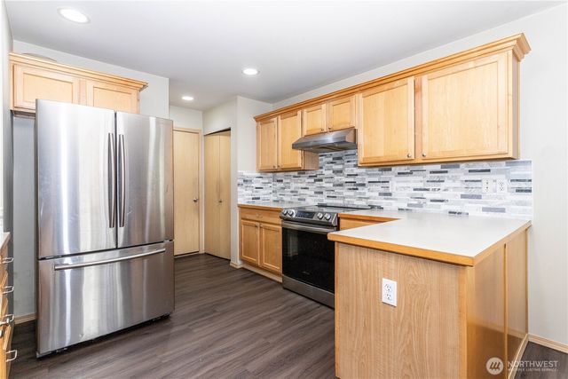 324 Kirkland Place SE, Renton, WA 98056