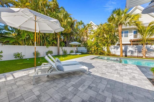 414 79TH STREET, Holmes Beach, FL 34217