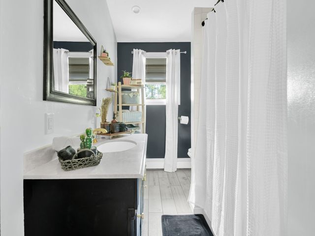 199 Greenville, North Smithfield, RI 02896