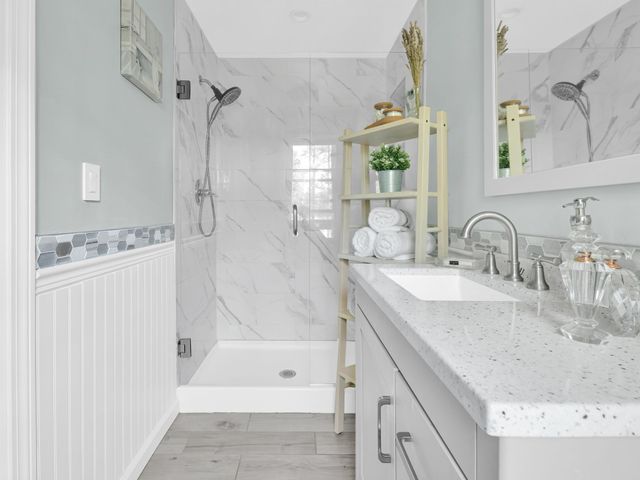 199 Greenville, North Smithfield, RI 02896