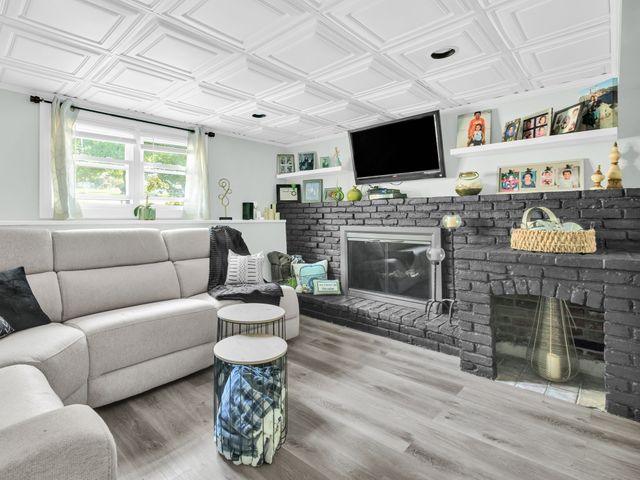 199 Greenville, North Smithfield, RI 02896