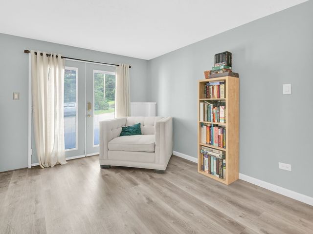 199 Greenville, North Smithfield, RI 02896
