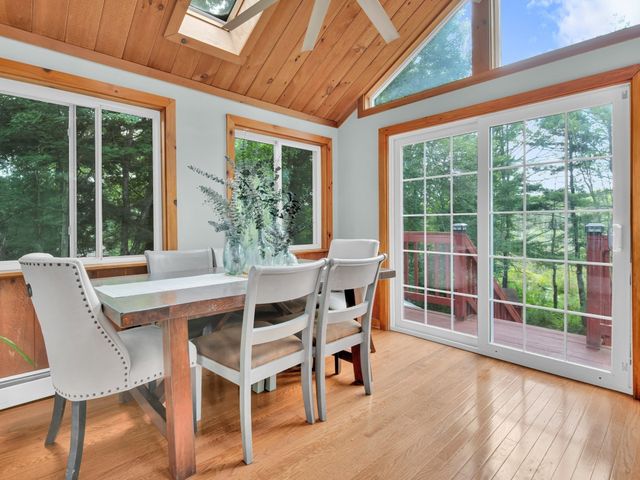 199 Greenville, North Smithfield, RI 02896