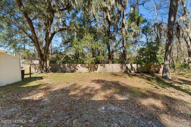 10565 BESSENT Road N, Jacksonville, FL 32218