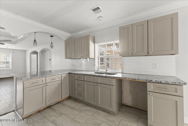 10565 BESSENT Road N, Jacksonville, FL 32218