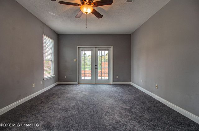 11912 Summerhaven Circle, Gulfport, MS 39503