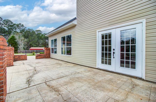 11912 Summerhaven Circle, Gulfport, MS 39503