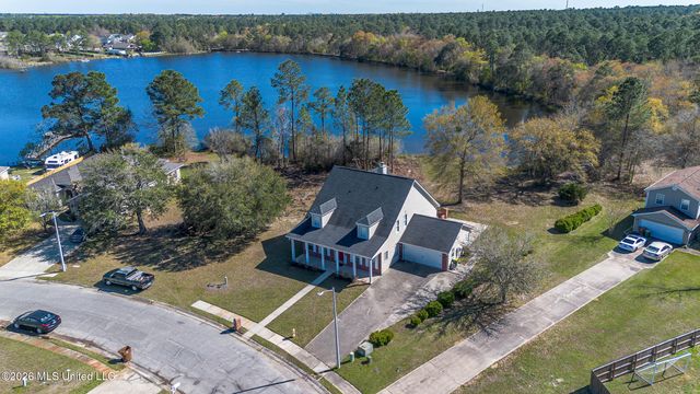 11912 Summerhaven Circle, Gulfport, MS 39503