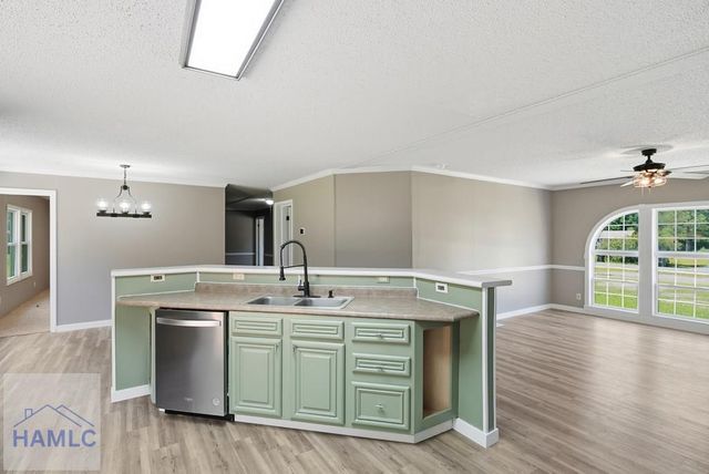 212 Cutters Gap SE, Ludowici, GA 31316