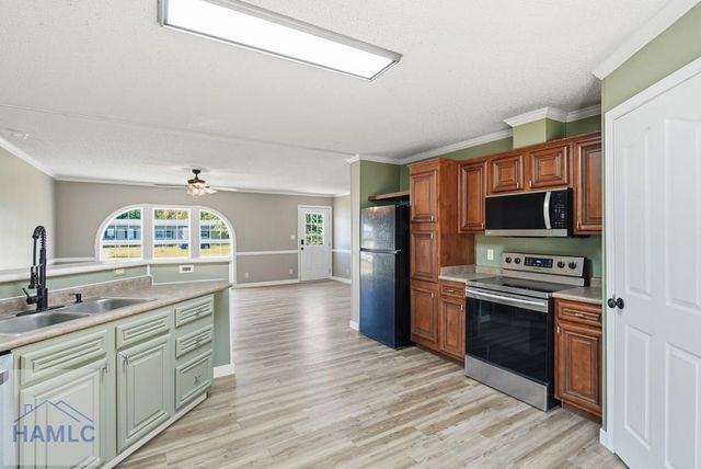 212 Cutters Gap SE, Ludowici, GA 31316