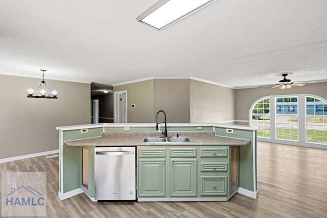 212 Cutters Gap SE, Ludowici, GA 31316