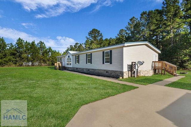 212 Cutters Gap SE, Ludowici, GA 31316