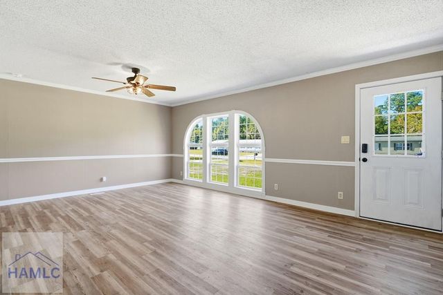 212 Cutters Gap SE, Ludowici, GA 31316
