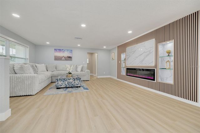 1447 JASMINE WAY, Clearwater, FL 33756