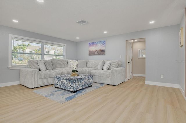 1447 JASMINE WAY, Clearwater, FL 33756