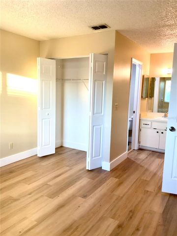 39132 COUNTY ROAD 54 2020, Zephyrhills, FL 33542