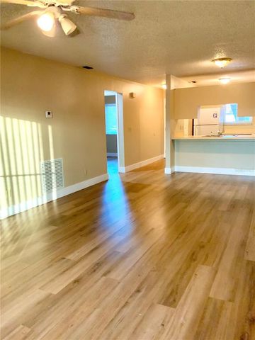 39132 COUNTY ROAD 54 2020, Zephyrhills, FL 33542