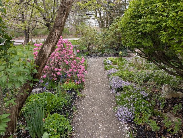 6401 Painesville Warren Road, Concord, OH 44077