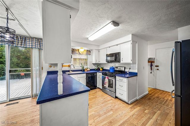 6401 Painesville Warren Road, Concord, OH 44077