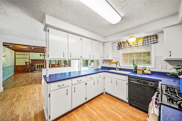 6401 Painesville Warren Road, Concord, OH 44077