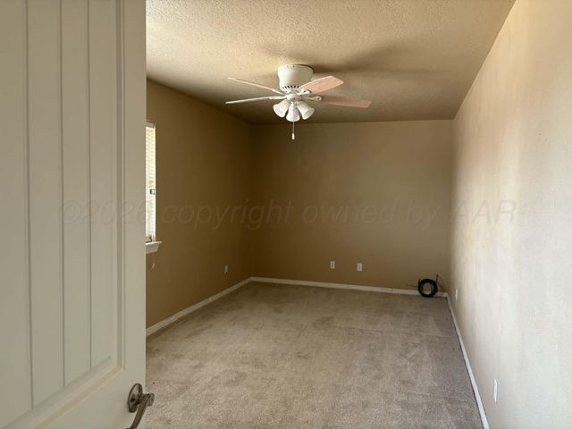 13 Glenbrook Drive, Borger, TX 79007