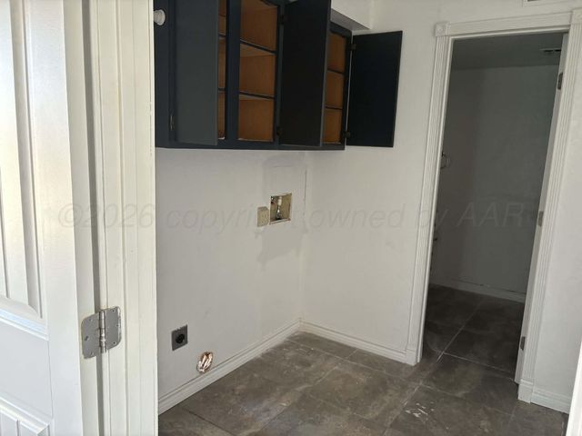 13 Glenbrook Drive, Borger, TX 79007