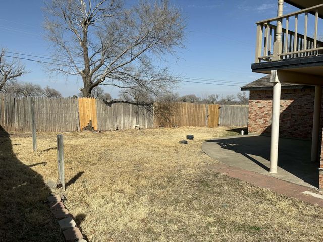 13 Glenbrook Drive, Borger, TX 79007