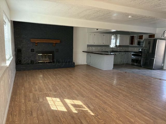 13 Glenbrook Drive, Borger, TX 79007