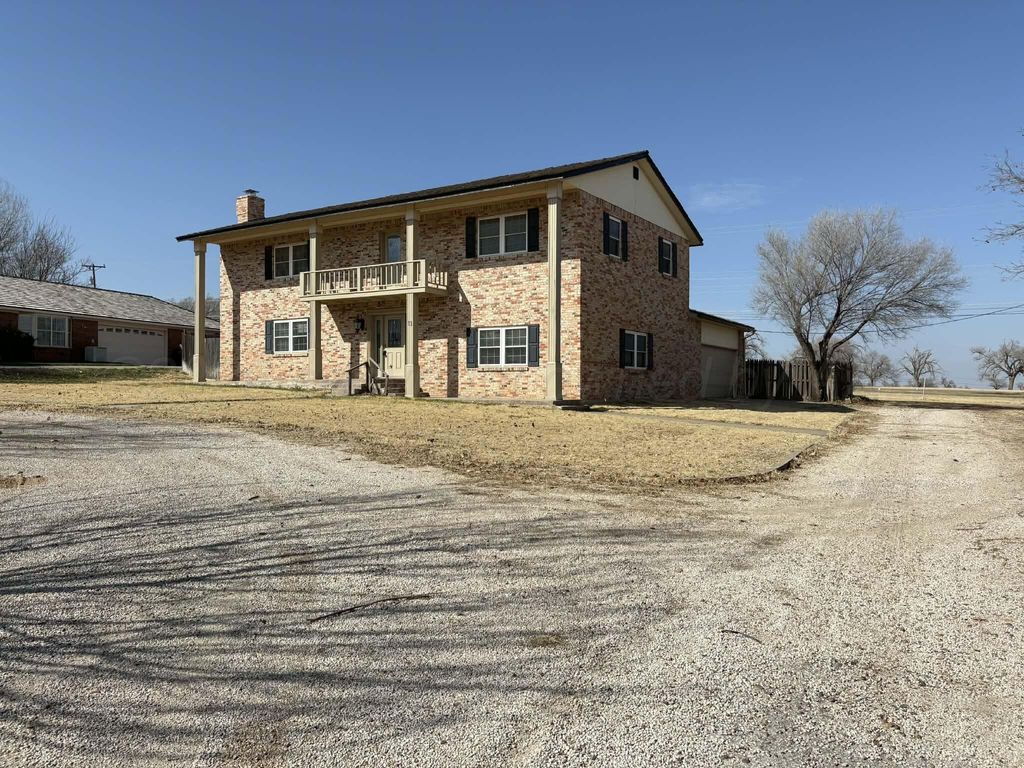 13 Glenbrook Drive, Borger, TX 79007