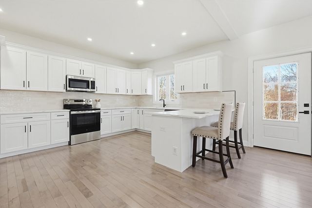 673 Pleasant Street, Leicester, MA 01524