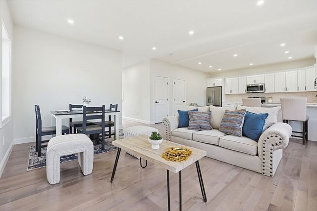 673 Pleasant Street, Leicester, MA 01524