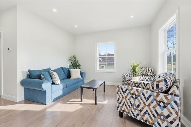 673 Pleasant Street, Leicester, MA 01524