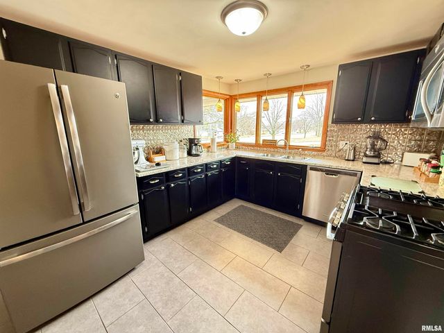 102 S SUNRISE Street, Roanoke, IL 61561