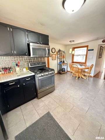 102 S SUNRISE Street, Roanoke, IL 61561