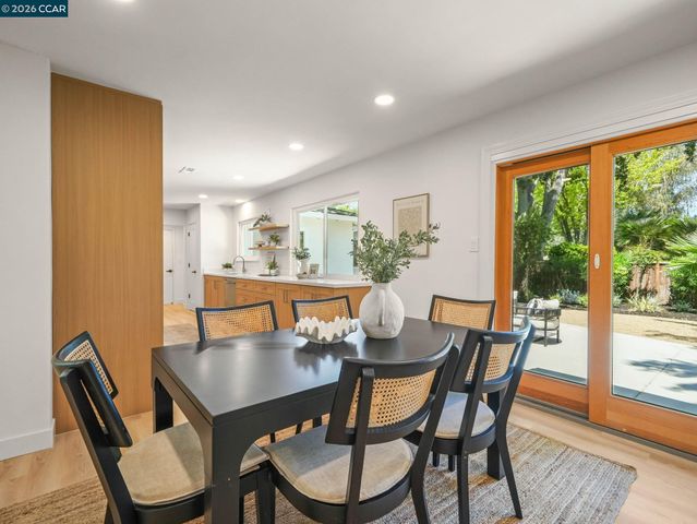 136 Arbolado Dr, Walnut Creek, CA 94598
