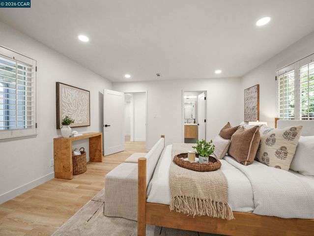 136 Arbolado Dr, Walnut Creek, CA 94598