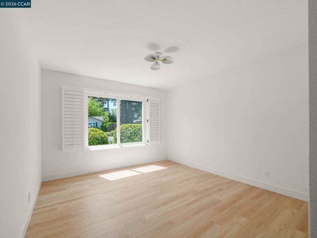 136 Arbolado Dr, Walnut Creek, CA 94598