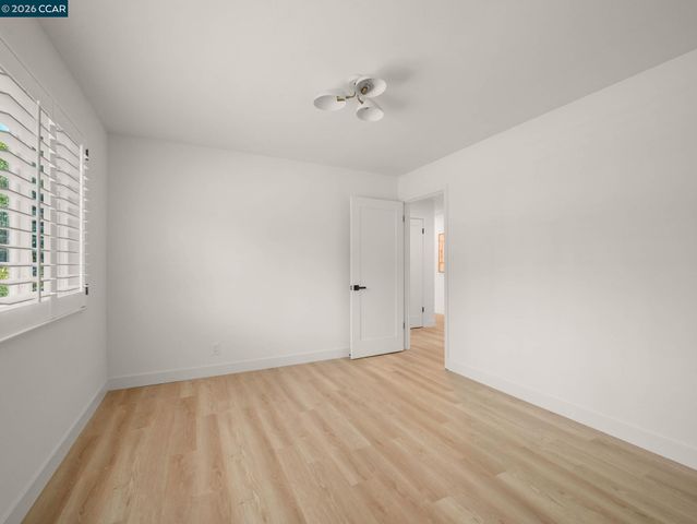 136 Arbolado Dr, Walnut Creek, CA 94598