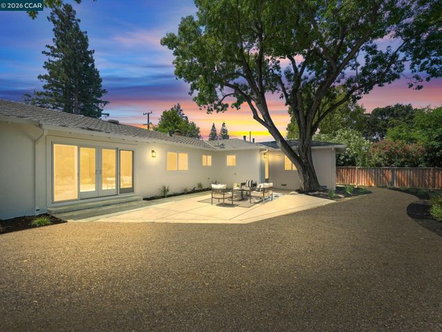 136 Arbolado Dr, Walnut Creek, CA 94598