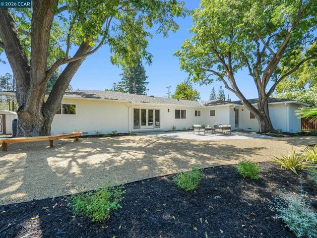 136 Arbolado Dr, Walnut Creek, CA 94598