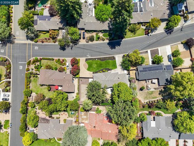 136 Arbolado Dr, Walnut Creek, CA 94598