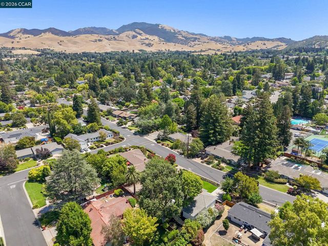 136 Arbolado Dr, Walnut Creek, CA 94598
